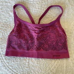 Patagonia sports bra pink